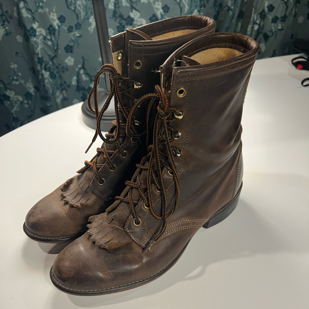 Laredo Kiltie fringe lace up boots